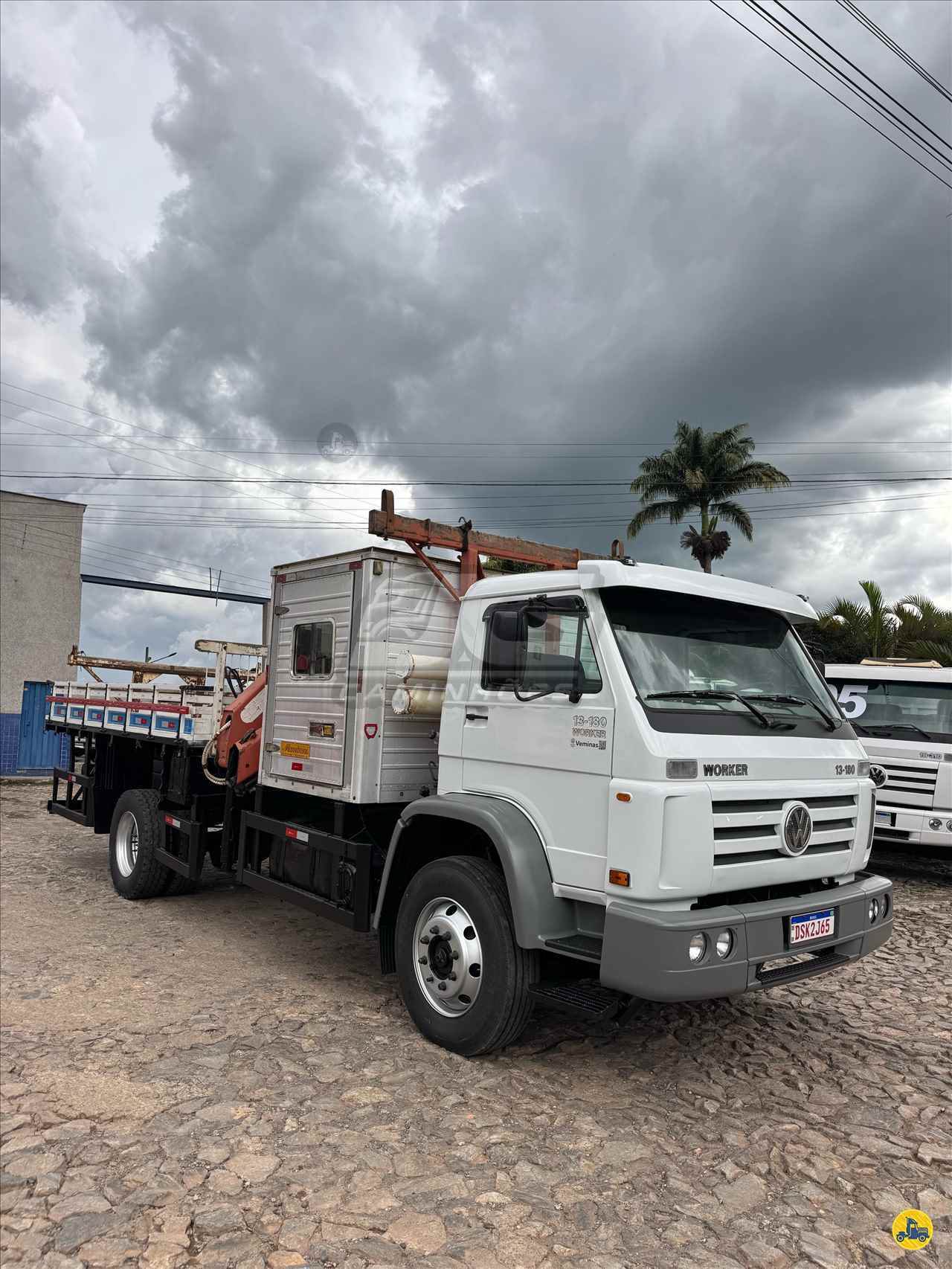 CAMINHAO VOLKSWAGEN VW 13180 Carroceria Cabine Suplementar 3/4 4x2 JG Veículos e Caminhões CONSELHEIRO LAFAIETE MINAS GERAIS MG
